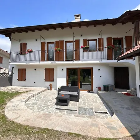 Giraluna Guest house *