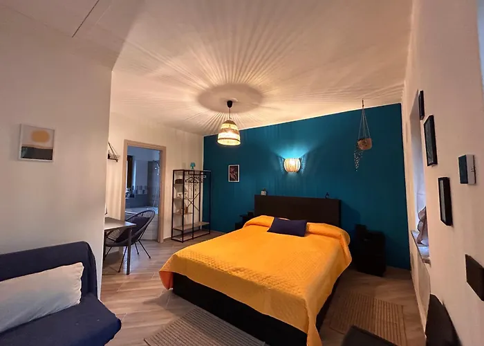 Giraluna Гостевой дом 3*